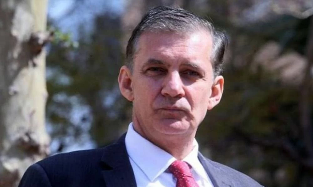 Πρύτανης ΕΚΠΑ: Αποστάσεις από ευπαθείς ομάδες - "Ευλαβική" χρήση μάσκας